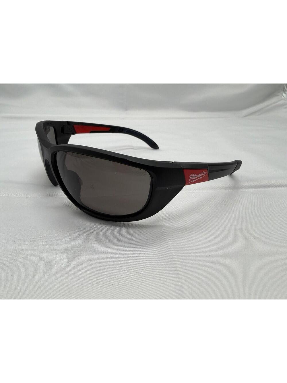 Milwaukee Polarized Performance Safely Glasses Sunglasses Black MT Z87+ U6L3X